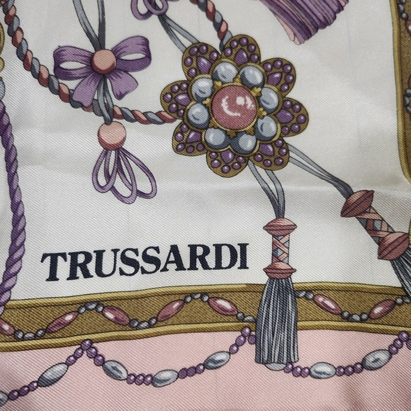 Trussardi silk scarf - Picture 4 of 11